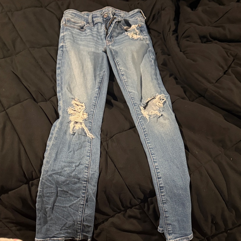 American Eagle Outfitters Light Blue Distressed Skinny Jeans